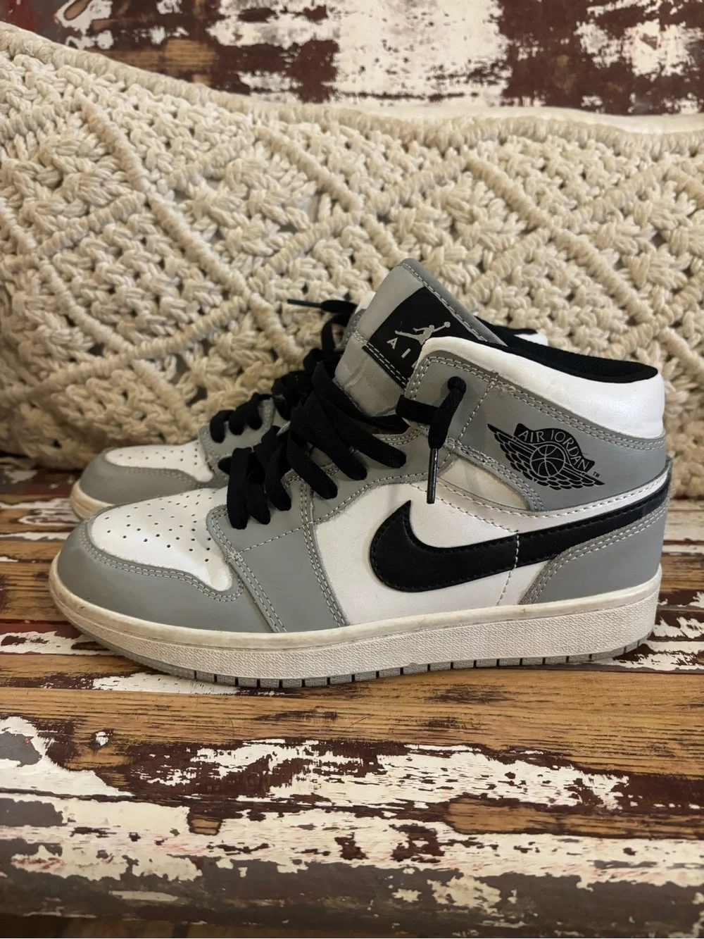 Nike Air Jordan 1 Mid White Black Gray